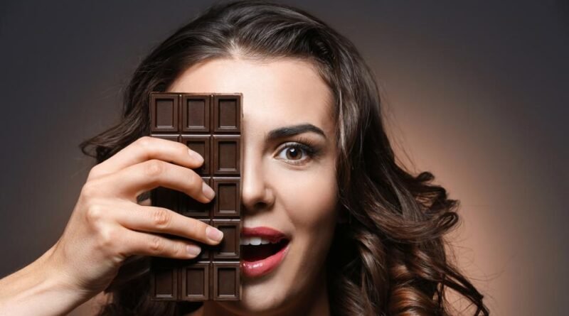 Dark chocolate can improve blood flow and protect the skin