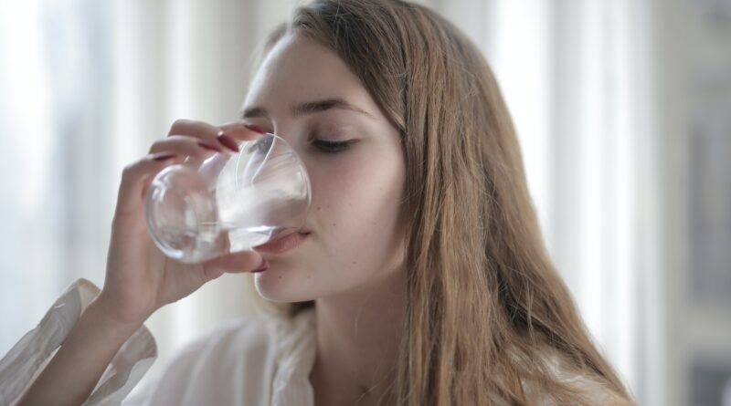 What is the effect of drinking water on mental health?