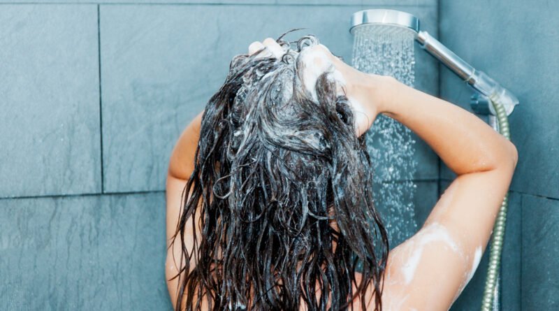 Avoid these mistakes when washing your hair_the_life