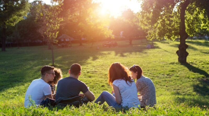 The-Secret-to-Living-Longer-May-Be-Your-Social-Life