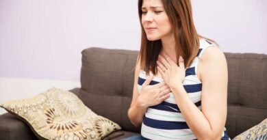 Pregnant_women_often_experience_heartburn