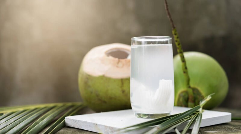 Tender-Coconut-Water-Drinking-Benefits