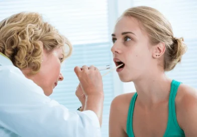 why-doctors-look-at-the-tongue-when-you-go-to-the-hospital