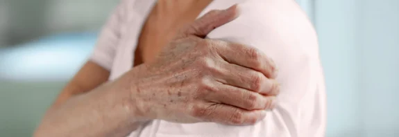 the-first-sign-of-a-heart-attack-most-people-ignore